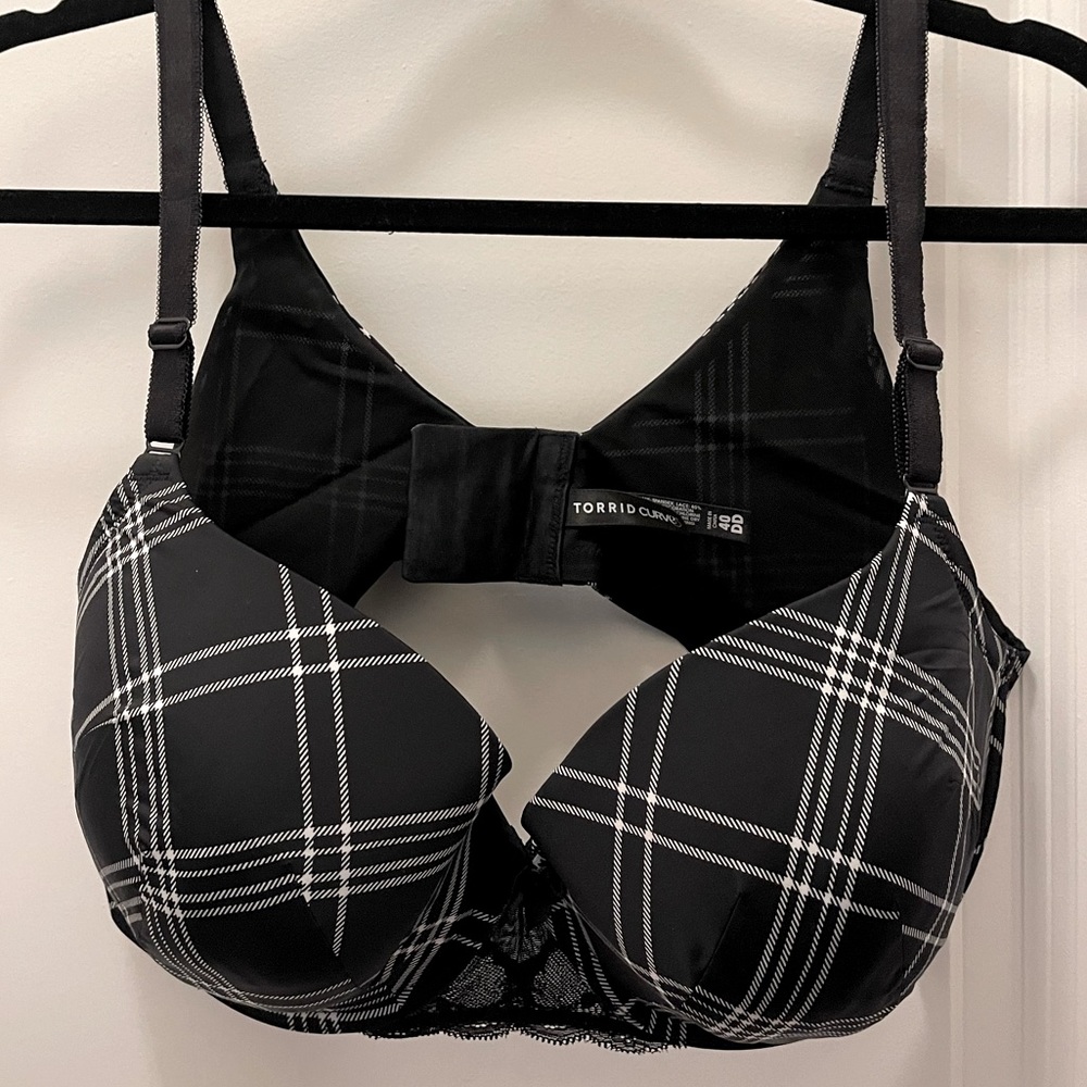 NWOT Torrid 40DD Bra